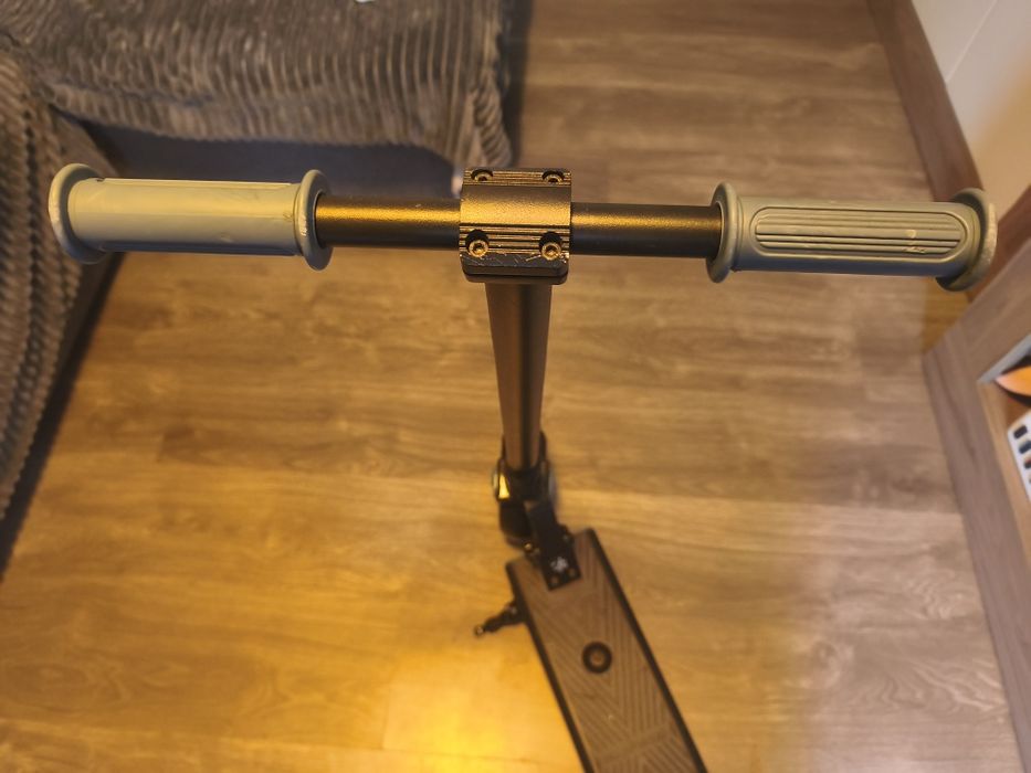 Trotineta elétrica usada