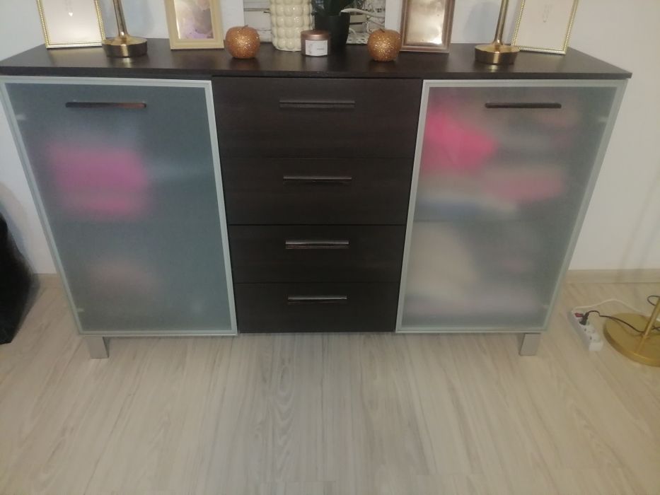 Sprzedam komodę.