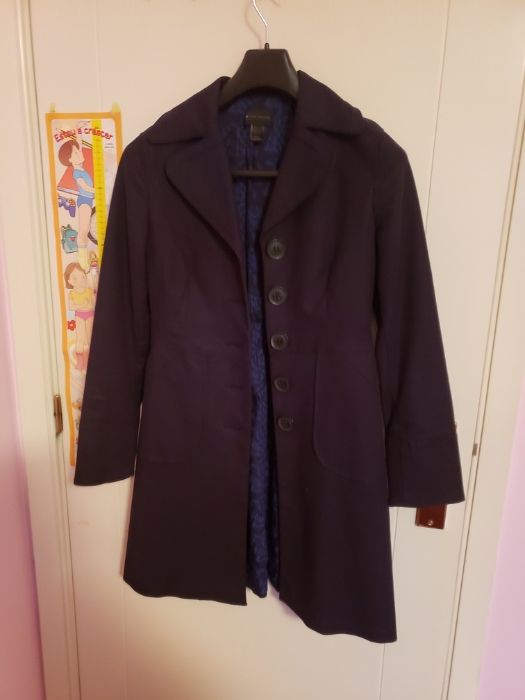 Casaco azul marinho. Lindo, como novo.