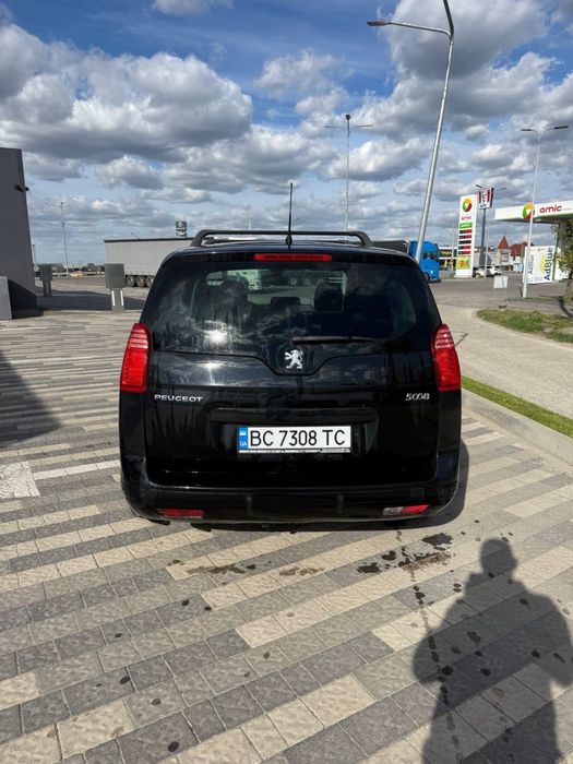 Продам peugeot 5008