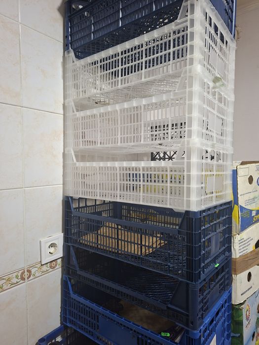 Продам ящики бананки картон пластик