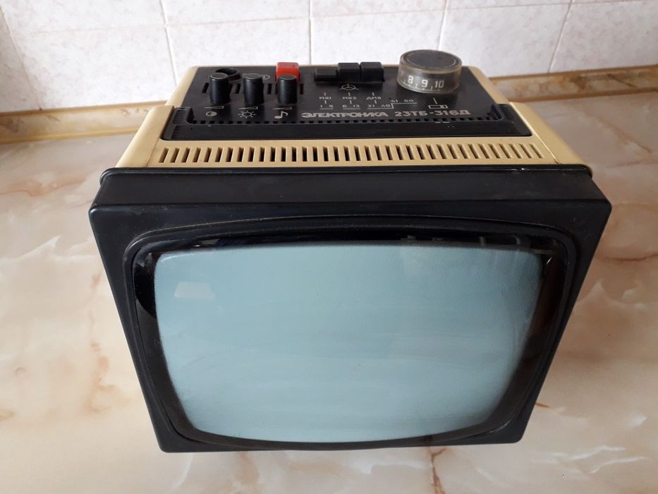 Телевизор смарт SAMSUNG UE37D5500