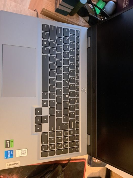 Laptop lenovo loq 15