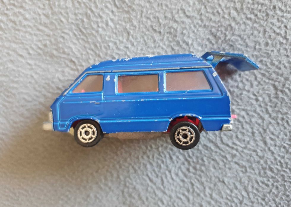 Majorette: Shell Yachting Neoplan Circus Toyota Land Rover Submarine