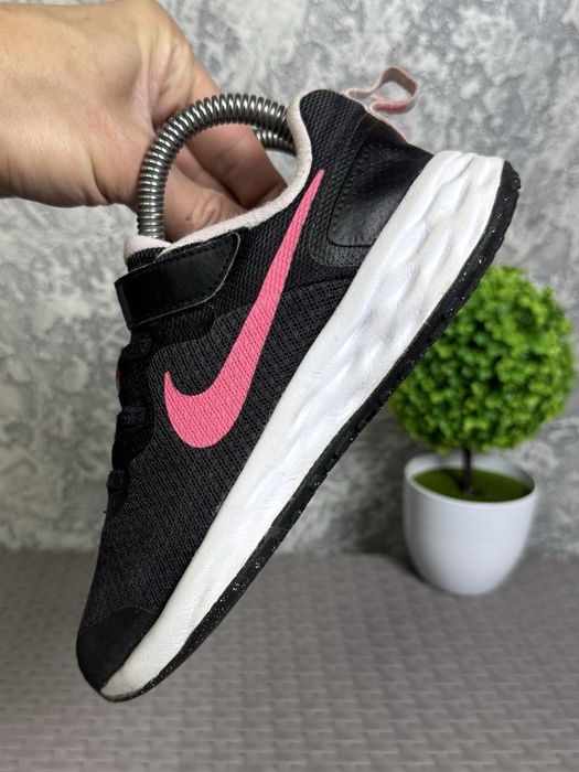 Nike Revolution 6 кроссовки 33 размер детские беговые черные