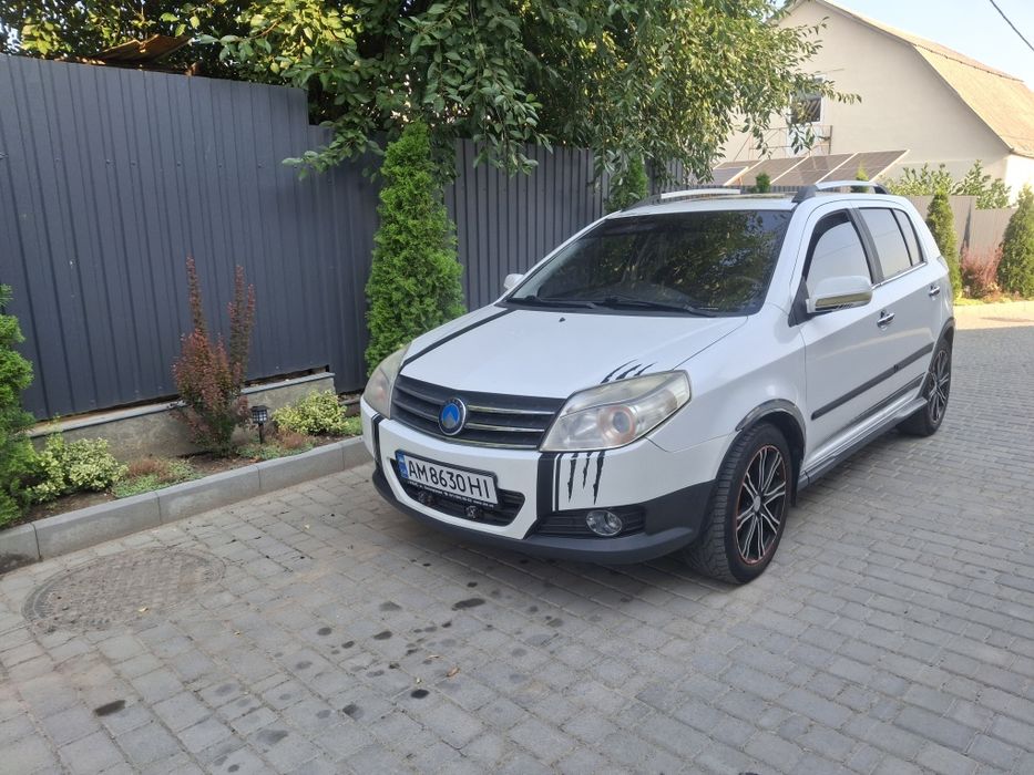 Geely  mk cross 1.5