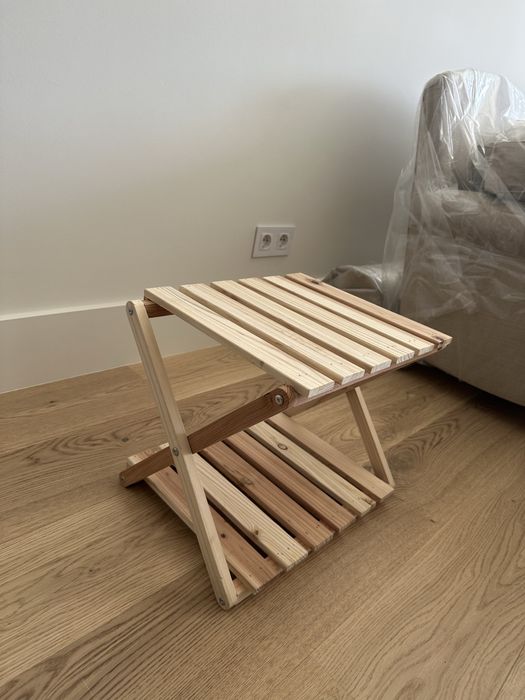 Mesa de apoio em madeira