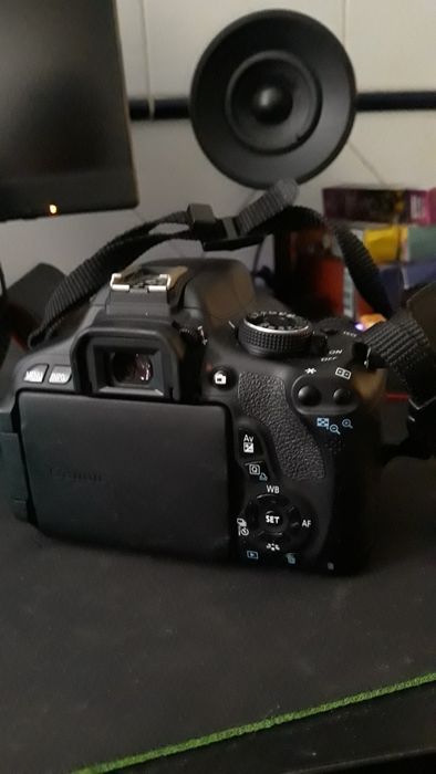 Câmera Canon em perfeito estado