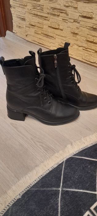Кожаные ботиночки на девушку 38 размер Турция