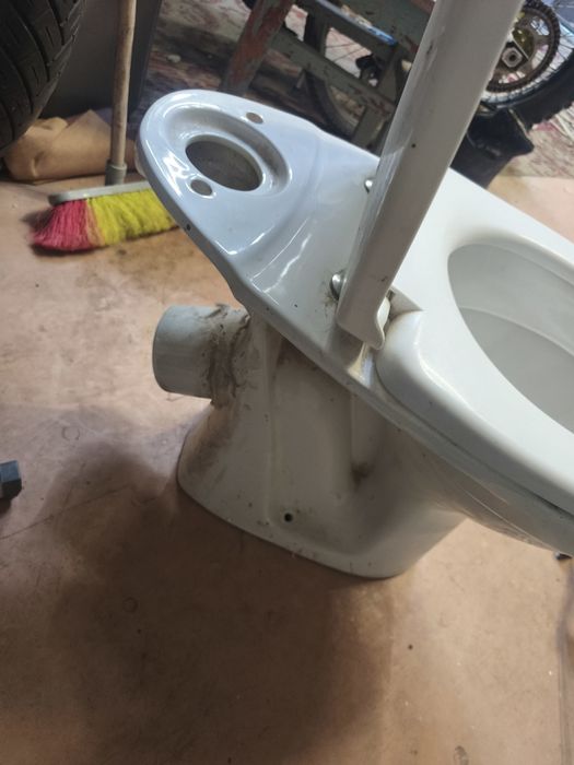 Продам унітаз б.у.