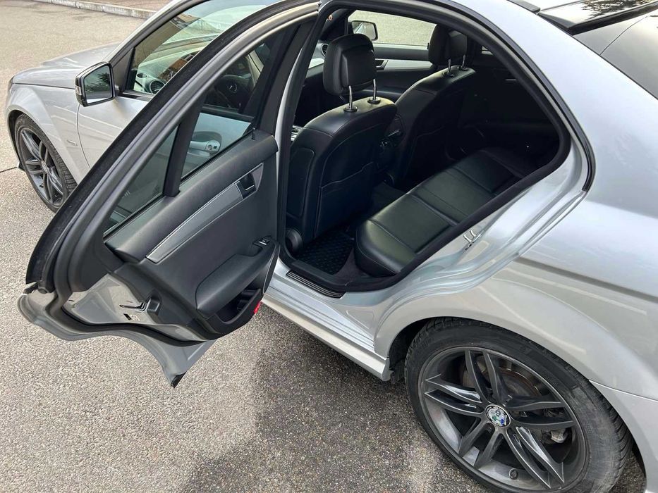 Mercedes-Benz C-Class 2012