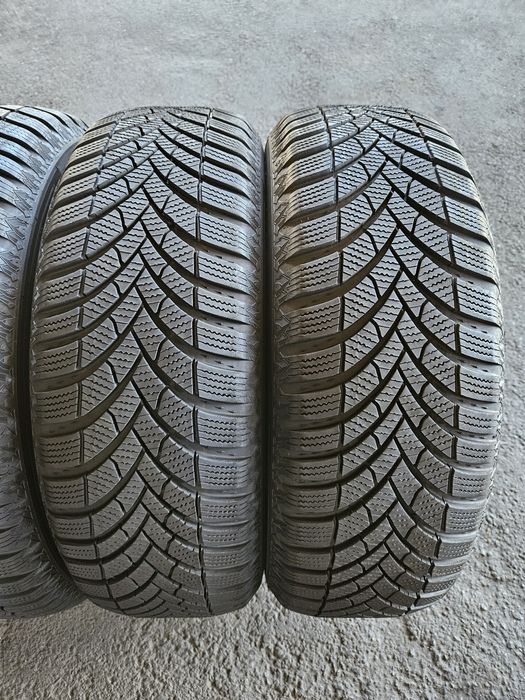 Kpl Opon Zimowe Semperit Speed-Grip 5 195.65.15 95T XL Rok 2023