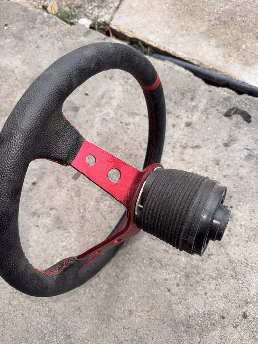 Volante desportivo OMP