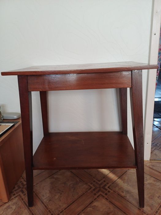 Stolik  PRL pod tv