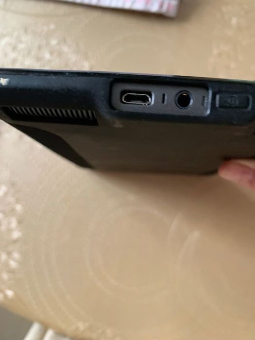 Amazon Kindle Touch 6” Wi-Fi — электронная книга