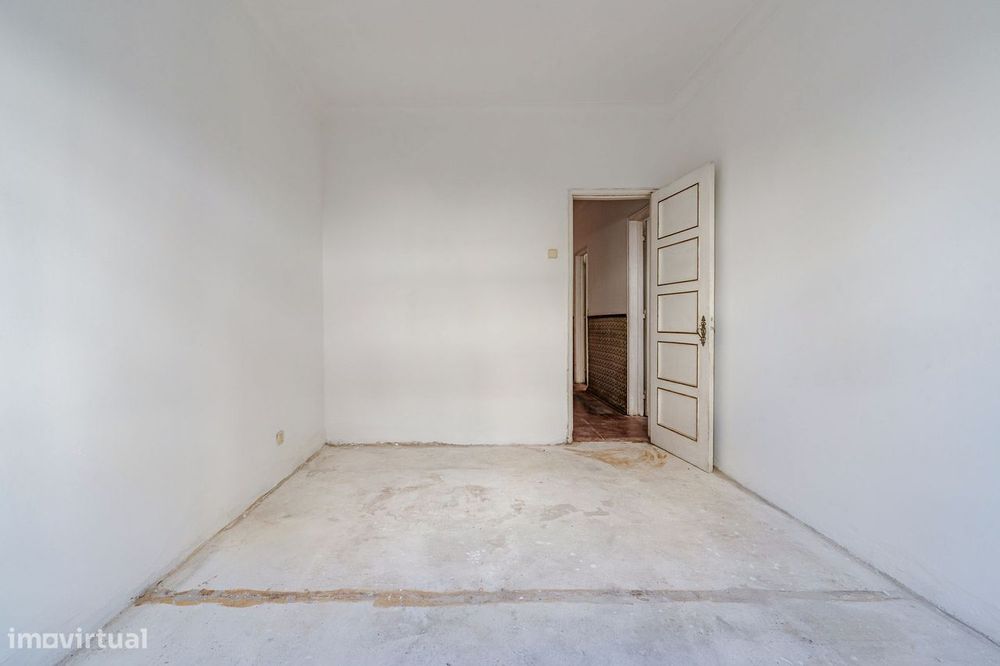 Apartamento T2 à venda na Rua General Humberto Delgado