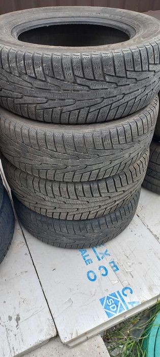 Продам шини Nokian Hakkapeliitta 215/65R16 102R XL зима