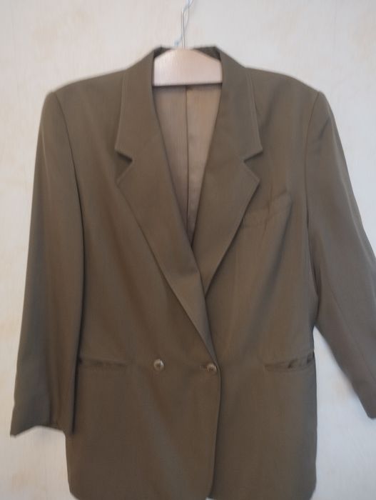 Продаю піджак жіночий