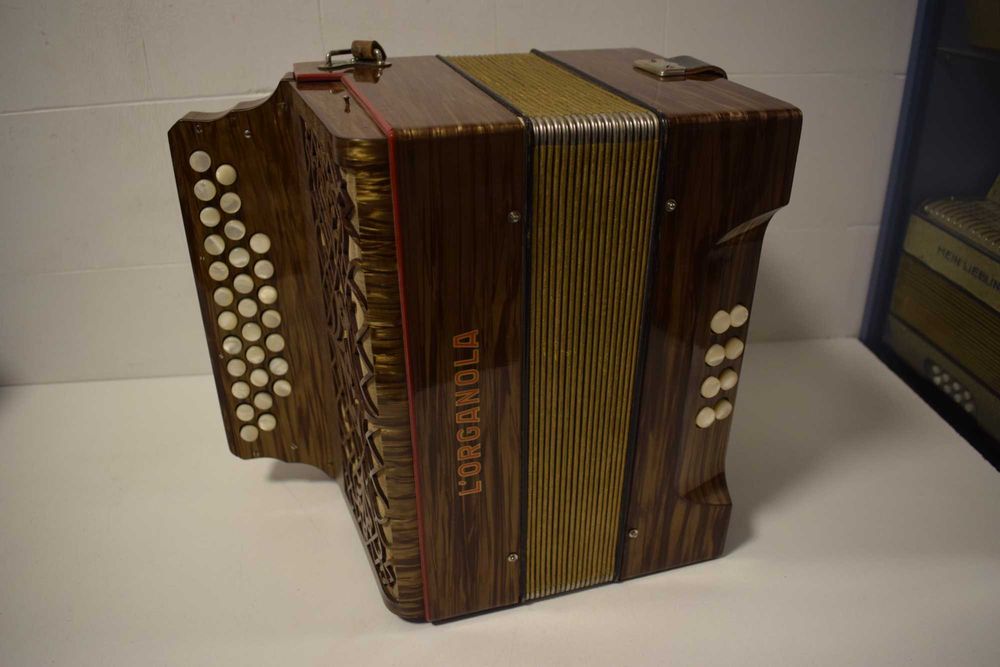 Concertina L. Organola 3 Voz Tonalidade La.  N 76