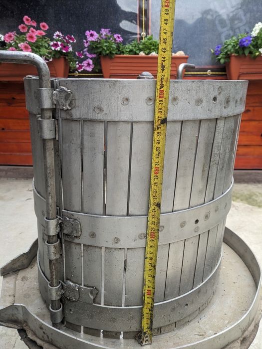 Пресс для винограда.