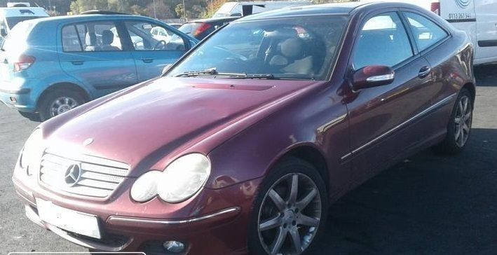 MERCEDES W203 C220 SPORT COUPE 2004 DISPONÍVEL PARA PEÇAS