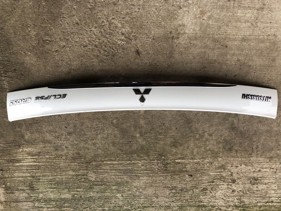 накладка кришки багажника mitsubishi eclipse cross