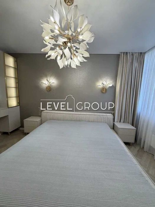 2-х к квартира в ЖК «Варшавський-2» біля ТРЦ Retroville вул. О.Олеся 9