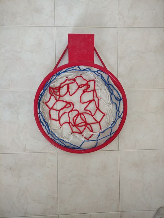 Cesto de Basketball Vermelho