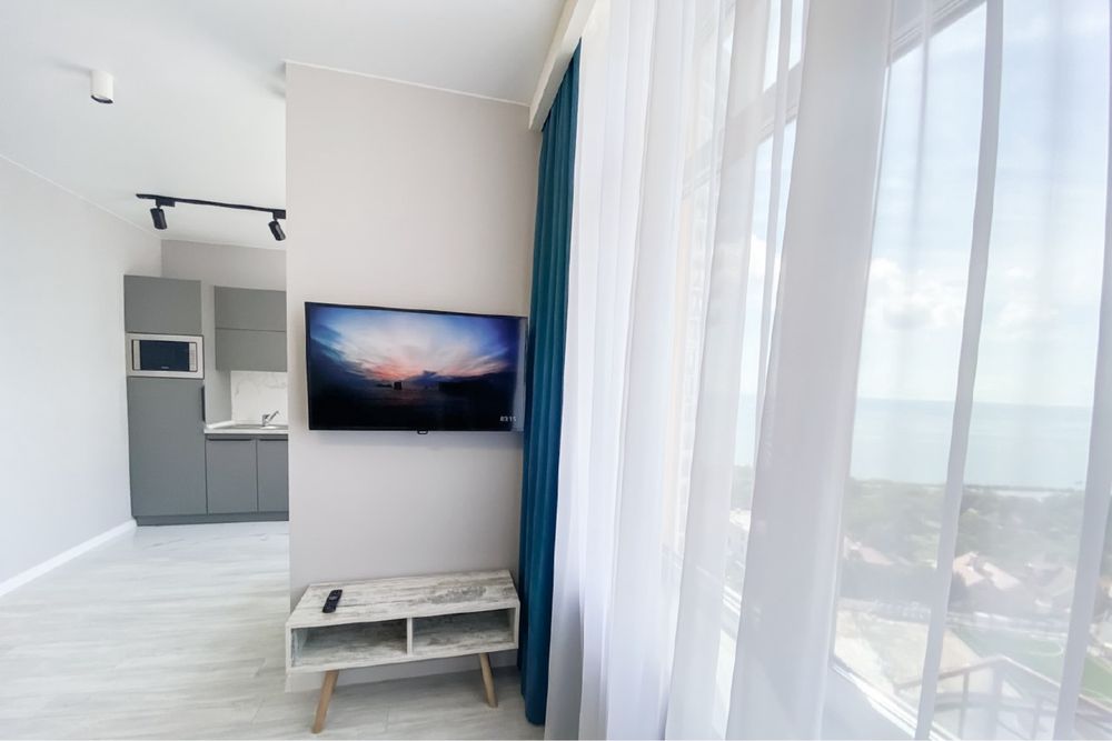 Аркадия,Каманина 44 жемчужина ,студия посуточно/долгосрочно видом моря