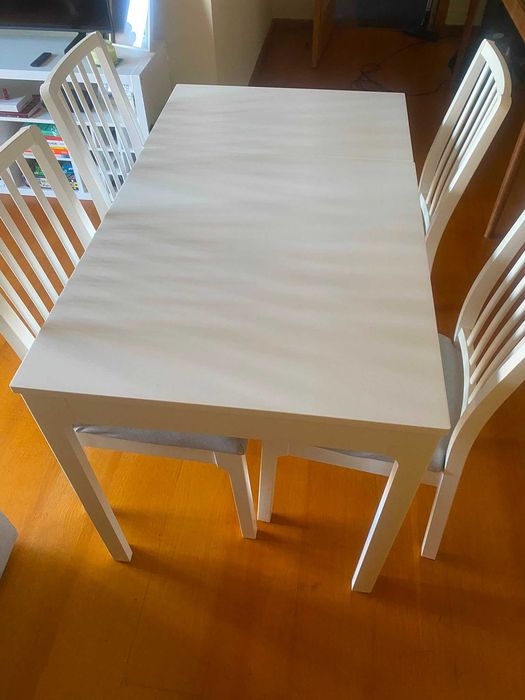 Mesa de Jantar IKEA EKEDALEN + 4 Cadeiras