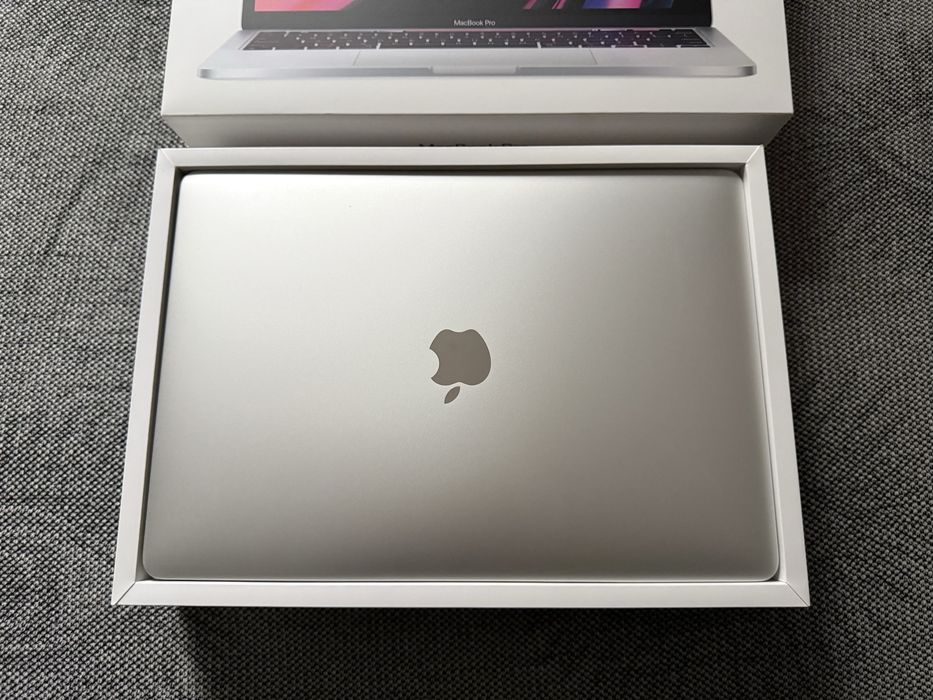 MacBook Pro 13 M1 8GB / 256GB
