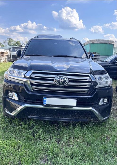 Toyota Land Cruiser 200