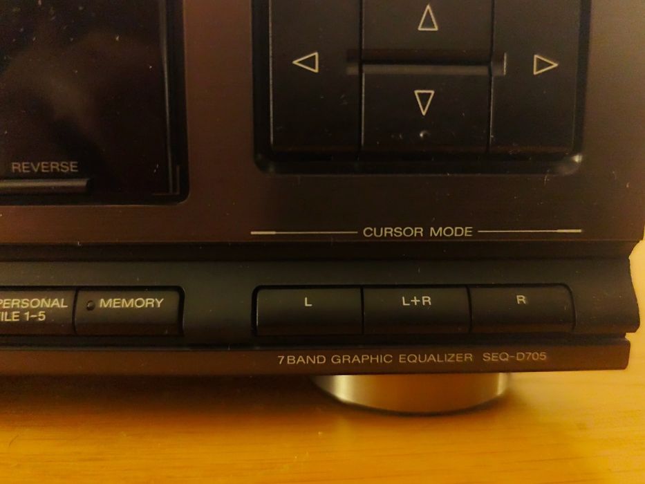 Sony SEQ-D705 – Equalizador Gráfico Stereo Hi-Fi