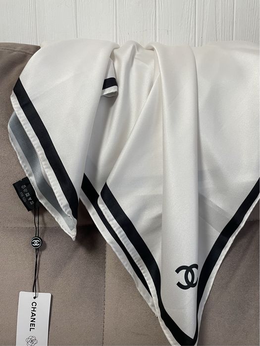 Шовковий платок Chanel білий елегантний аксесуар шовк шовковий шарф