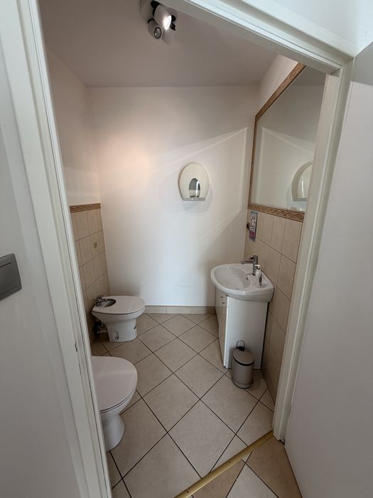 Atrakcyjny lokal 20m2 przy Galerii Bialej do wynajecia od zaraz