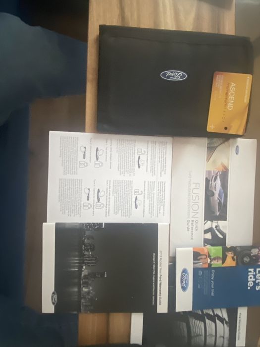 Ksiazka serwisowa Ford