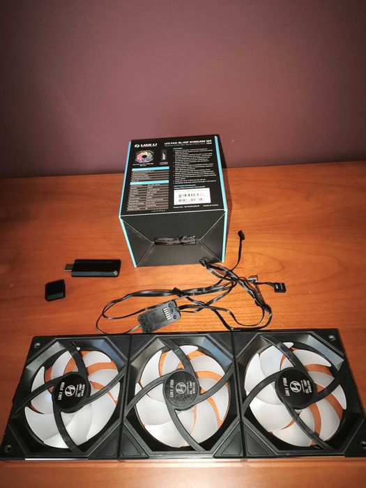 Ventoinha Lian Li UNI FAN SL120 Infinity Wireless RGB Reverse Blade PWM Preto 120mm (Pack 3) + 1