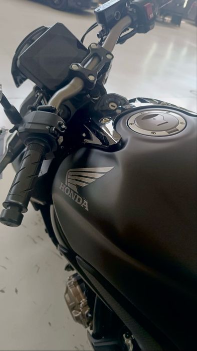 Honda CB650R E-Clutch