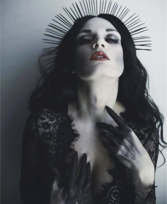 Корона вінок віночок чорний змії зміями відьми Helloween хеловін хрест