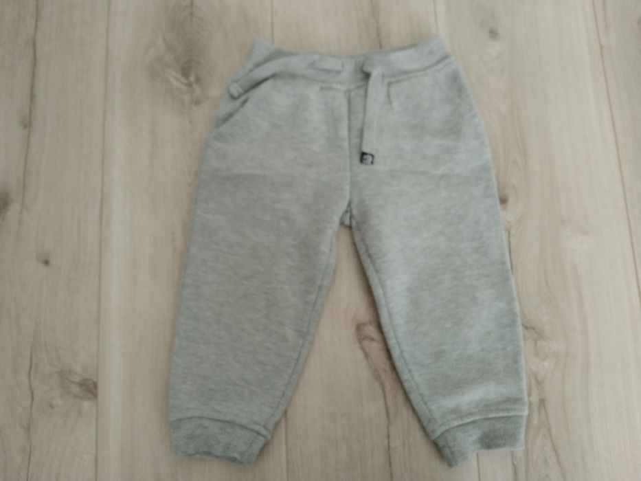 Zestaw Spodnie dla chłopca w rozmiarze 86 i 92