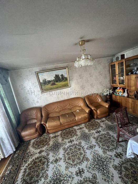 метро Житомирська Чотирикімнатна Пушиної 49