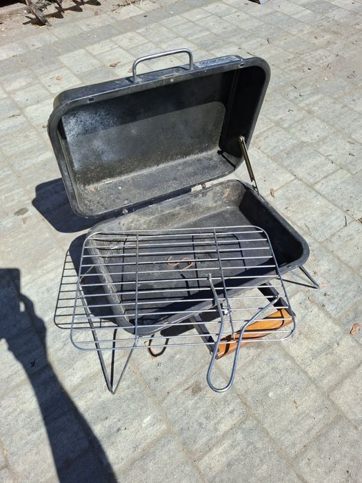 Gril przenośny składany węglowy turystyczny grill