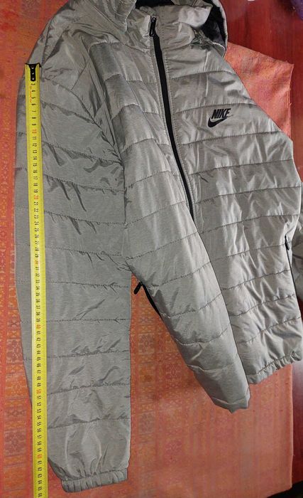 Стильная легкая куртка-ветровка Nike р.56