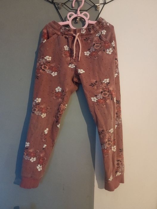 Spodnie dresy dziewczęce 128 134 za 1 zł