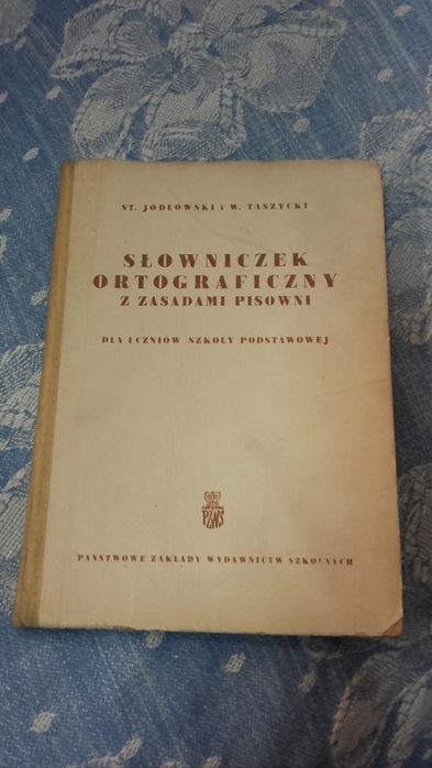 Słowniczek ortograficzny z zasadami pisowni dla uczniów szkoły podstaw