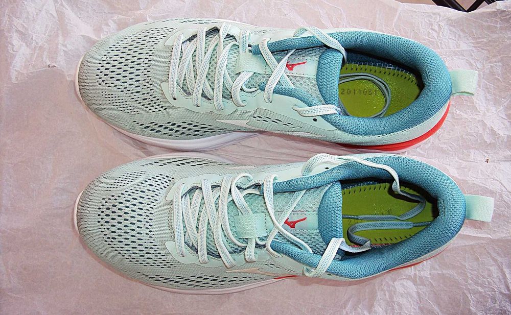 running/caminhada MIZUNO WAVE REVOLT 2, size/nº 42, 29€ portes grátis € de ref. €90