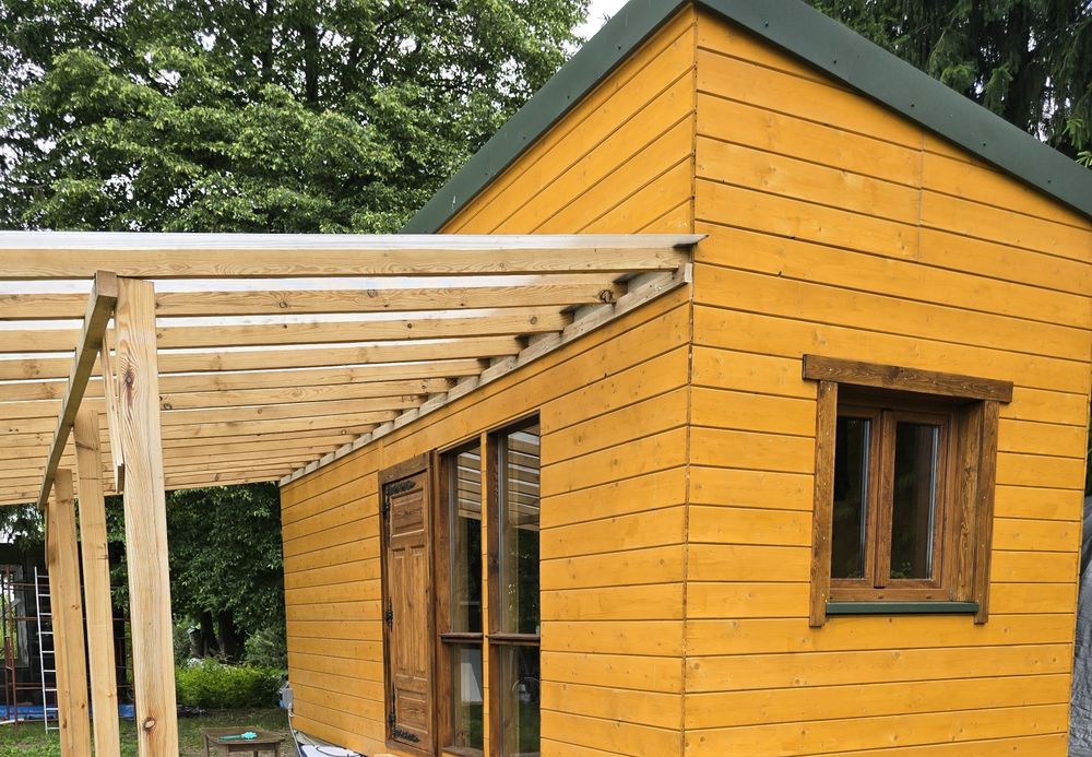 Domek drewniany naturalny całoroczny Tiny House do przeniesienia w cał