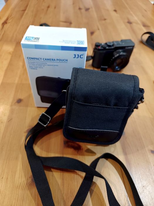 Panasonic Lumix DC L10 com accesorios