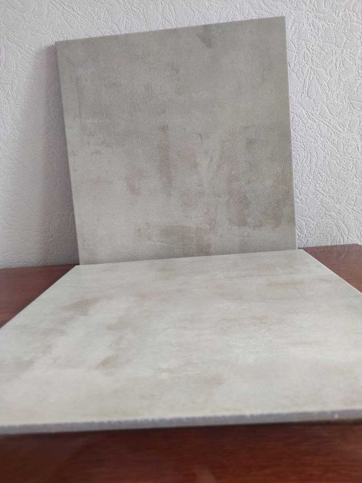 Плитка на підлогу, керамограніт