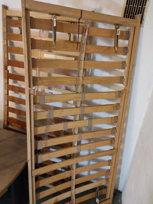 Stelaże łuskowe stan bardzo dobry